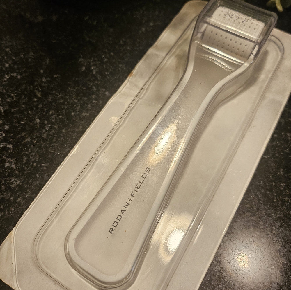 R+F Amp MD Micro-exfoliating roller